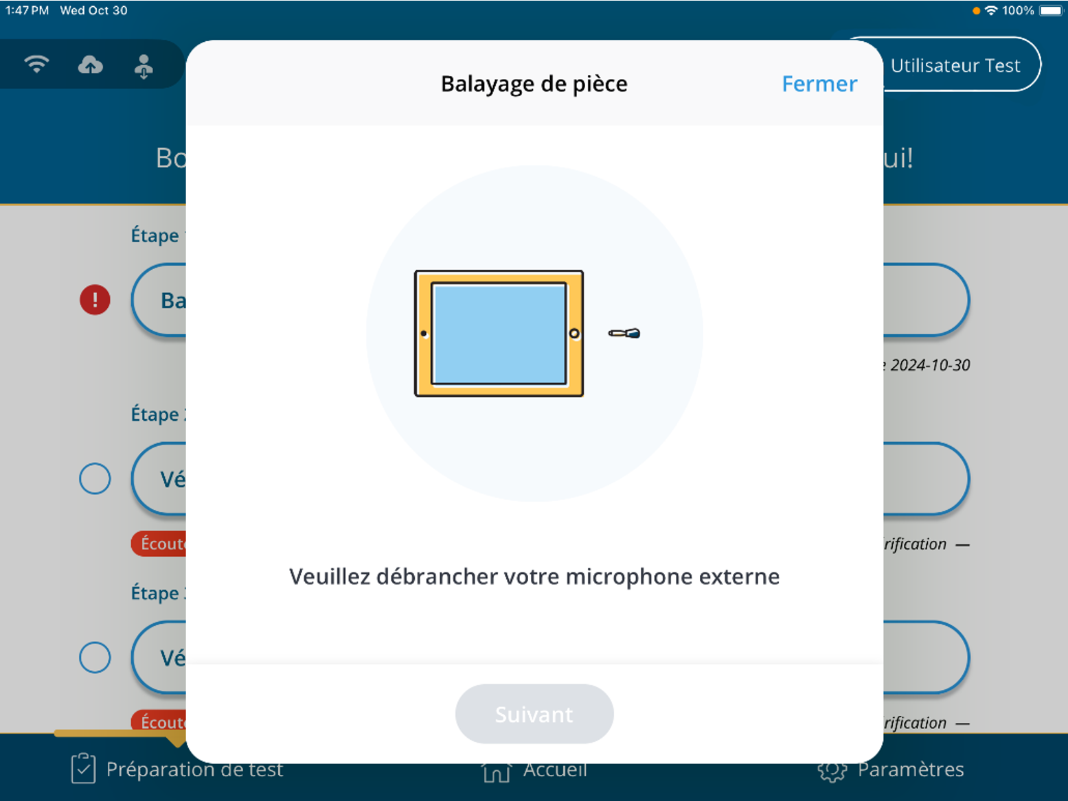 Une capture d'écran de l'invite demandant de brancher un microphone externe après une analyse de la pièce.